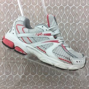 Ryka Ultima Run Women's White Pink Shoes SZ 7 S382